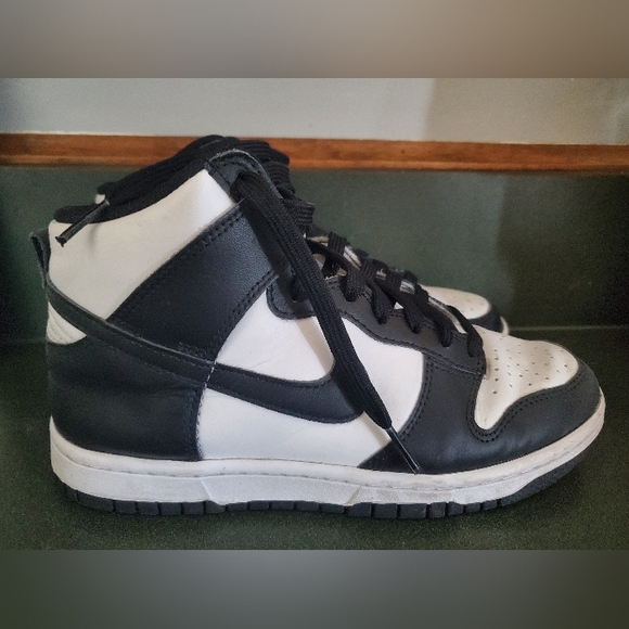Nike Dunk High Panda Sneakers - Picture 3 of 3